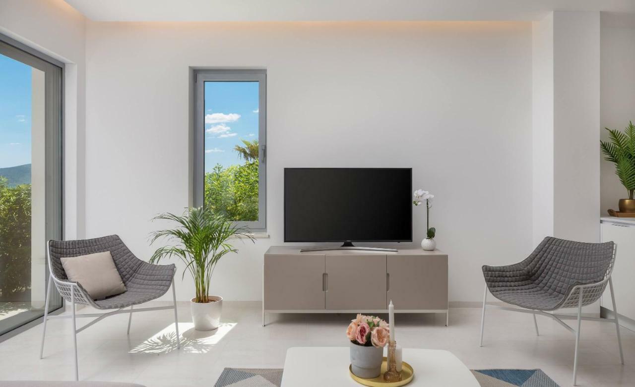 Luxury Design Beach Front Apartment Sukošan Exterior foto